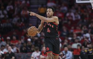 今天手感很好！巴恩斯半场12中7&三分4中2拿全场最高16分