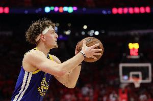 终于，终于！波杰姆斯基投射很高效 14中8&三分7中5砍23分6助