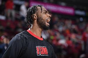 解说：若伊森有这种级别的投射表现 等DFS回来 火箭进攻会好很多