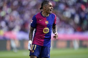 每体：没有拉菲尼亚的巴萨场上数据更差，且缺乏斗志