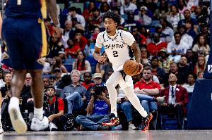 球风稳健！哈珀10中5拿到13分2板4助 三分5中2