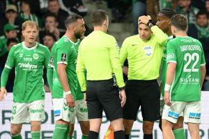 往球场扔硬币巴黎人报：圣埃蒂安球迷砸到裁判被判七个月缓刑