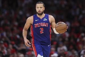 带队拉开分差！康宁汉姆第三节7中5独得14分1板2助1断