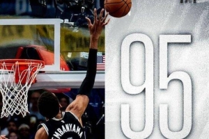 恐怖天赋！文班连续95场送帽跻身历史第三 仅次于尤因与穆大叔