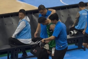 赵继伟初步诊断为腿部拉伤 已去医院拍片检查 此役大概率无法回归