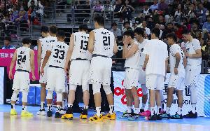 羊城晚报评辽粤大战：向冠军挺进 向老将致敬