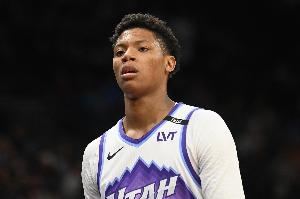 哈迪：贝利打法简洁没有强行出手 他与队友配合得很好