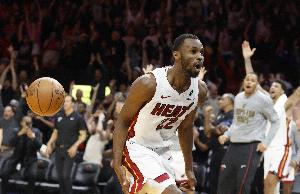 场均17.8分4.8板！Lowe：维金斯本季表现或许是他生涯最佳的一季