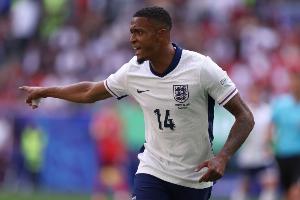 近11次代表英格兰出场全部取胜，孔萨追平三狮后卫连胜场次纪录