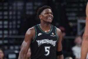 森林狼取得4连胜 爱德华兹场均32分4.8助4助 三分命中率46.2%