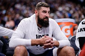 出场时间生涯新低！瓦兰：约基奇不可替代 我就是努力带好替补