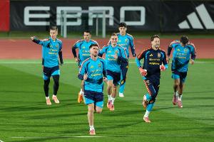 马卡报：西班牙世界杯5大位置竞争激烈 库巴西、赫伊森需竞争中卫