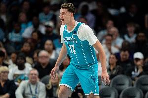 命中率联盟第一！卡尔克布伦纳继续高效 6中4砍下13分7篮板