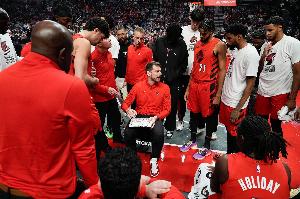 五连客1胜4负！记者：斯普利特已在积极调整 开始增加大阵容时间