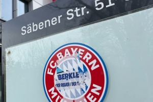 图片报：慕尼黑1860极端球迷在拜仁训练场周边涂鸦破坏