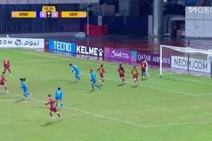 武汉女足错失梦幻开局！对手开场47秒手球送点，马君罚失