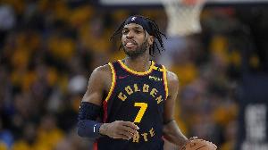 连续发炮！希尔德外线连中两记三分球稳住局势