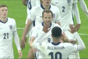 挑事？记者说贝林不满被换下没与球队庆祝进球，实际他与凯恩击掌