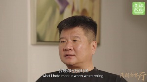 李金羽：最烦吃饭的时候吹捧我 球员喝酒直播爱干嘛干嘛 我不干涉